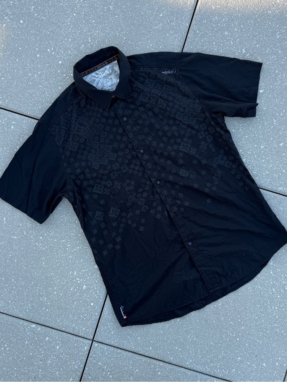 Black Y2K Quiksilver button-up shirt
